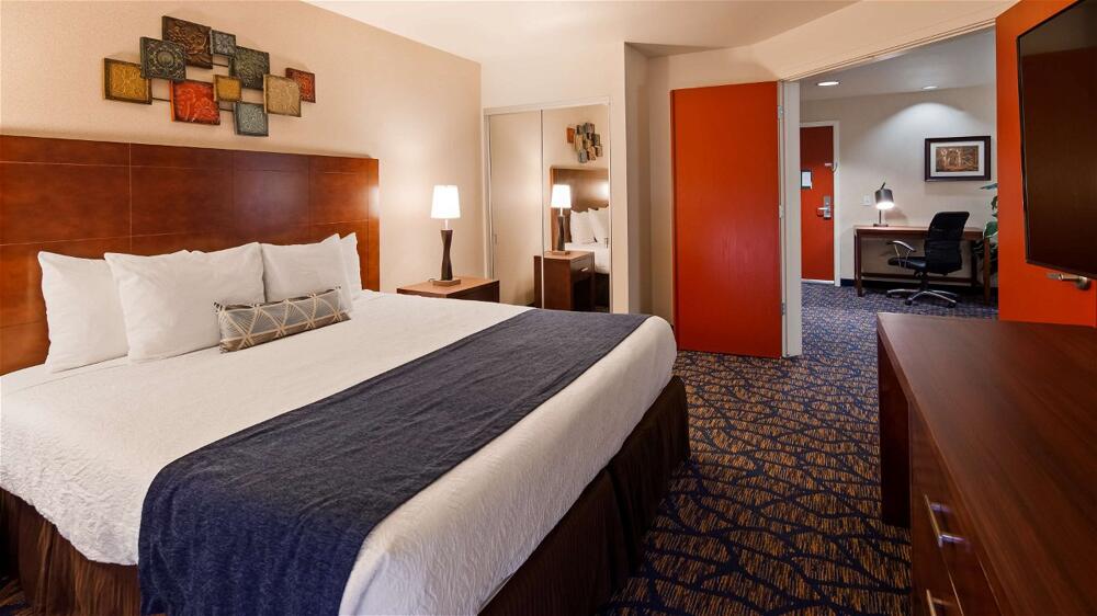 Foto de una habitación de Best Western Plus Villa Del Lago Inn