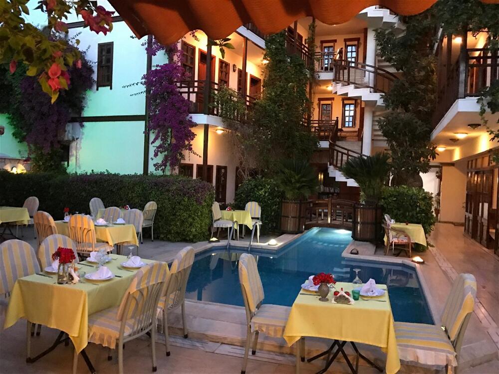 Foto de restauración de Hotel Karyatit Kaleici