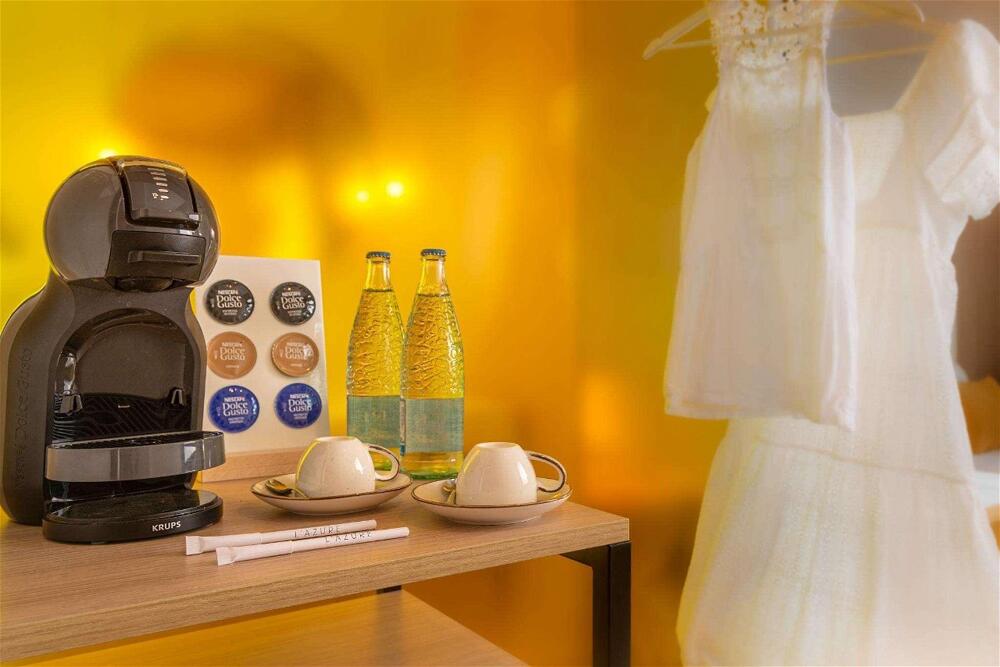 Foto de una habitación de L&amp;#039;Azure Hotel 4* Sup