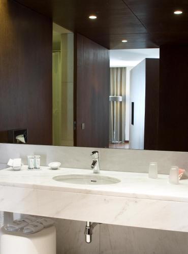 Foto del baño de Pousada Palacio de Estoi – Small Luxury Hotels of the World