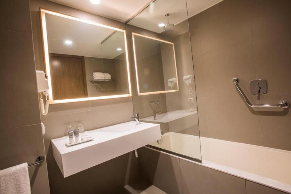 Foto del baño de Hotel Dazzler by Wyndham Lima San Isidro