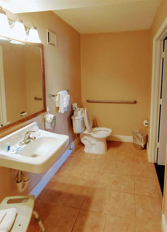 Foto del baño de Hotel Main Gate Kissimmee Formally Road Way Inn