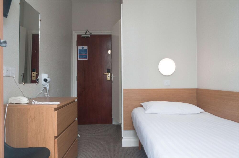 Foto de una habitación de Lords Hotel