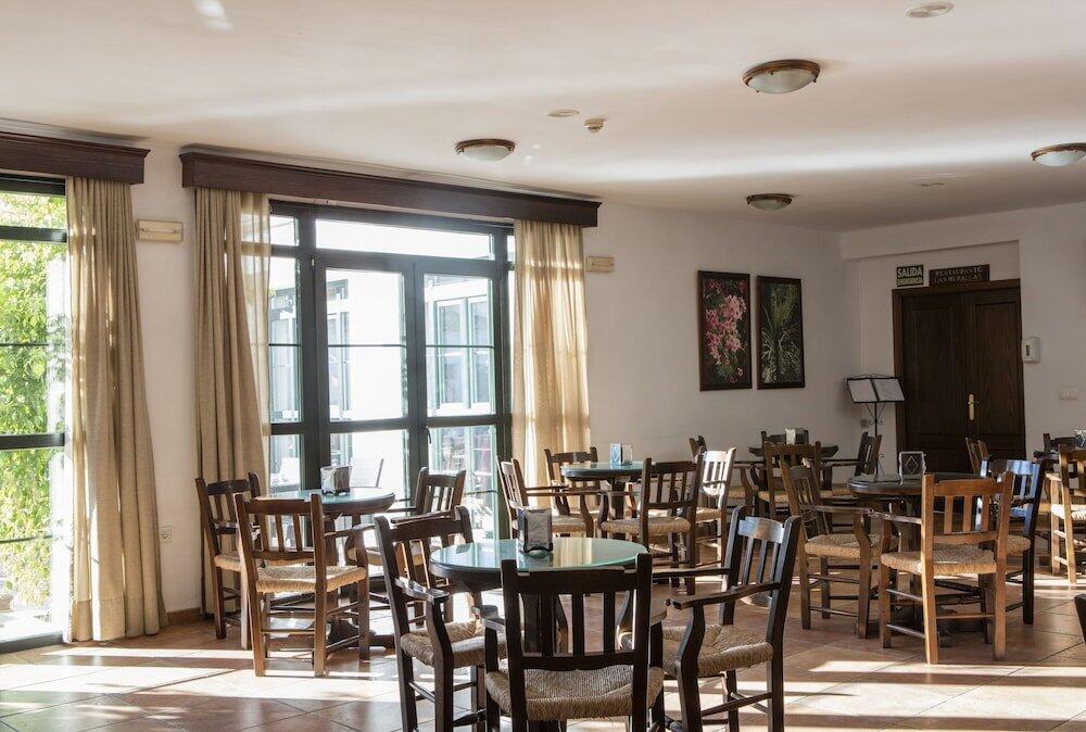 Foto de restauración de Hotel Tugasa Sierra y Cal