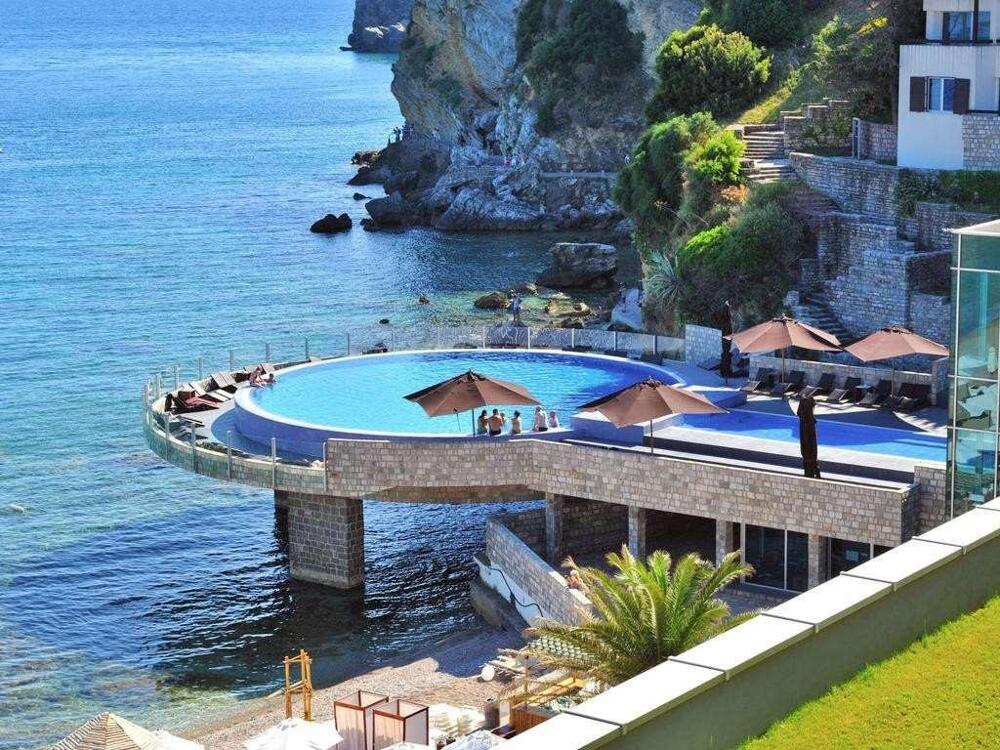 Foto de los servicios de Avala Resort &amp;amp; Villas