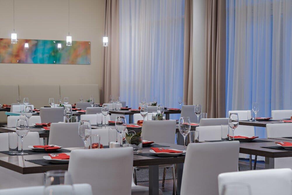 Foto de restauración de Hotel Park Inn by Radisson Linz