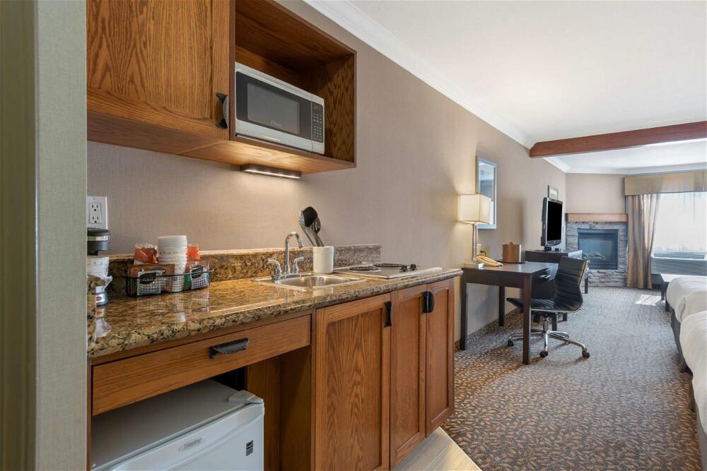Foto de una habitación de Hotel Best Western Plus Fernie Mountain Lodge