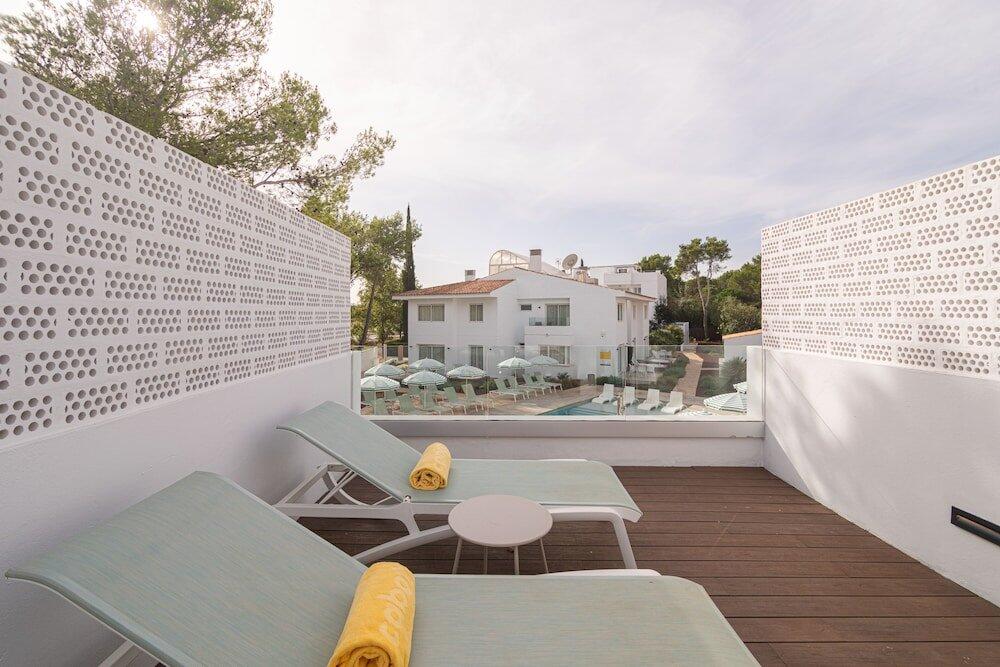 Foto de una habitación de Cabot Las Velas Apartments