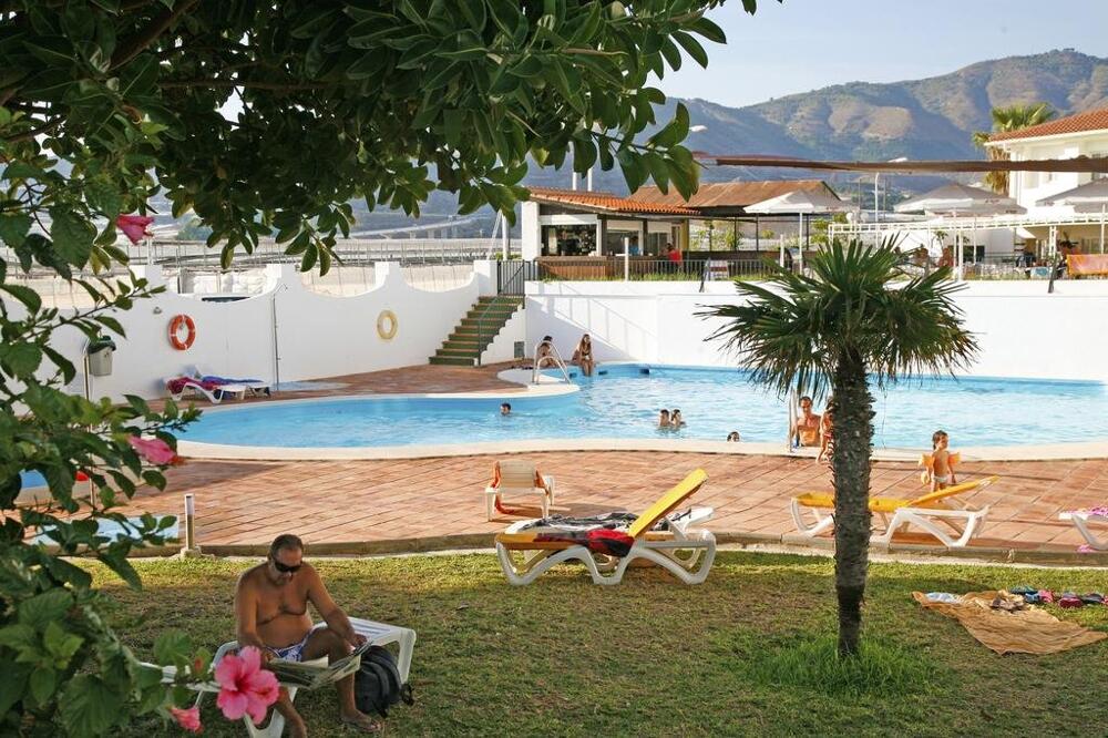 Foto de los servicios de Hotel ELE La Perla