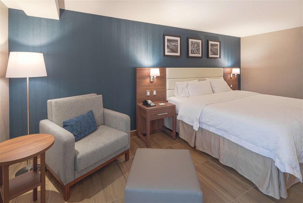 Foto de una habitación de Hotel Hampton by Hilton Monterrey Galerias Obispado