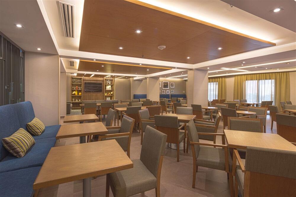Foto de restauración de Hotel Hampton by Hilton Monterrey Galerias Obispado