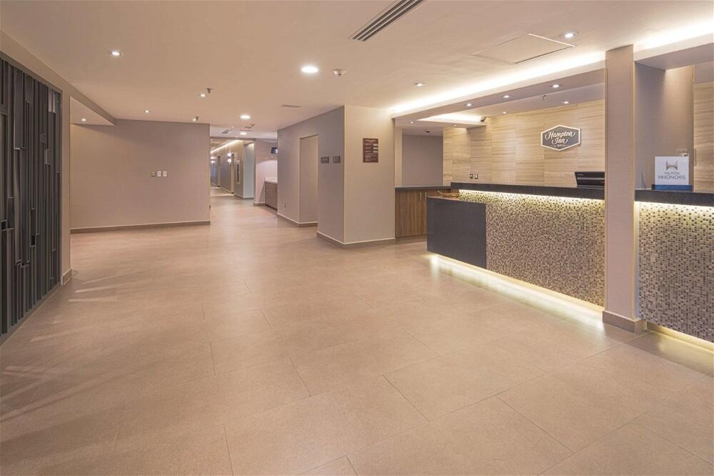 Foto de las zonas nobles de Hotel Hampton by Hilton Monterrey Galerias Obispado
