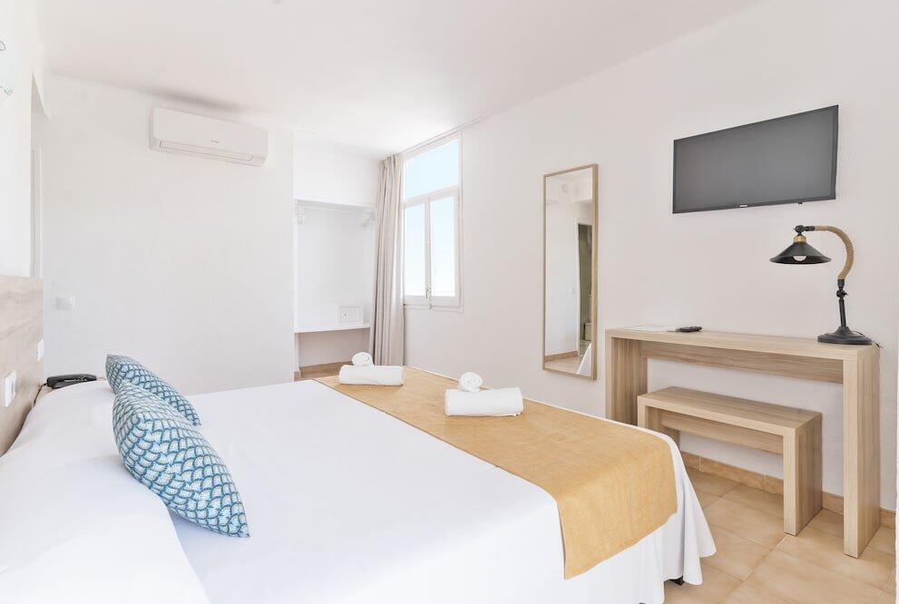 Foto de una habitación de Suncoast Ibiza Hotel - Adults Only -
