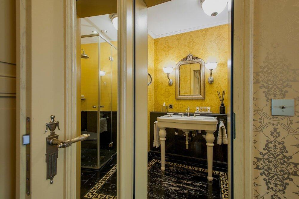 Foto del baño de Grand Hotel Les Trois Rois