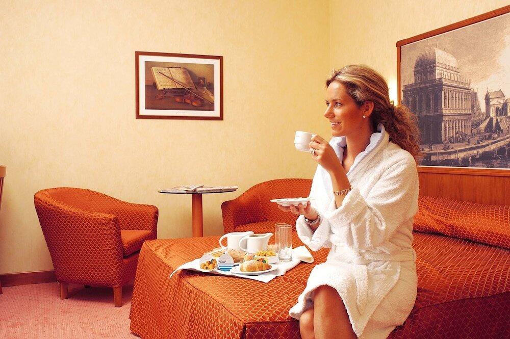 Foto de una habitación de Hotel President