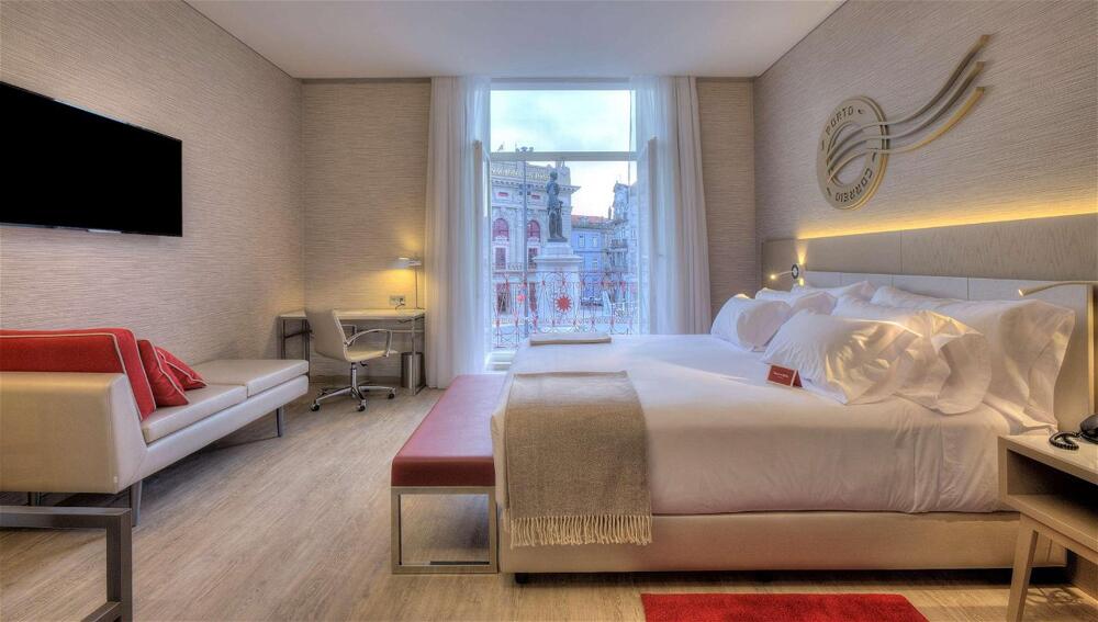 Foto de una habitación de Hotel NH Collection Porto Batalha