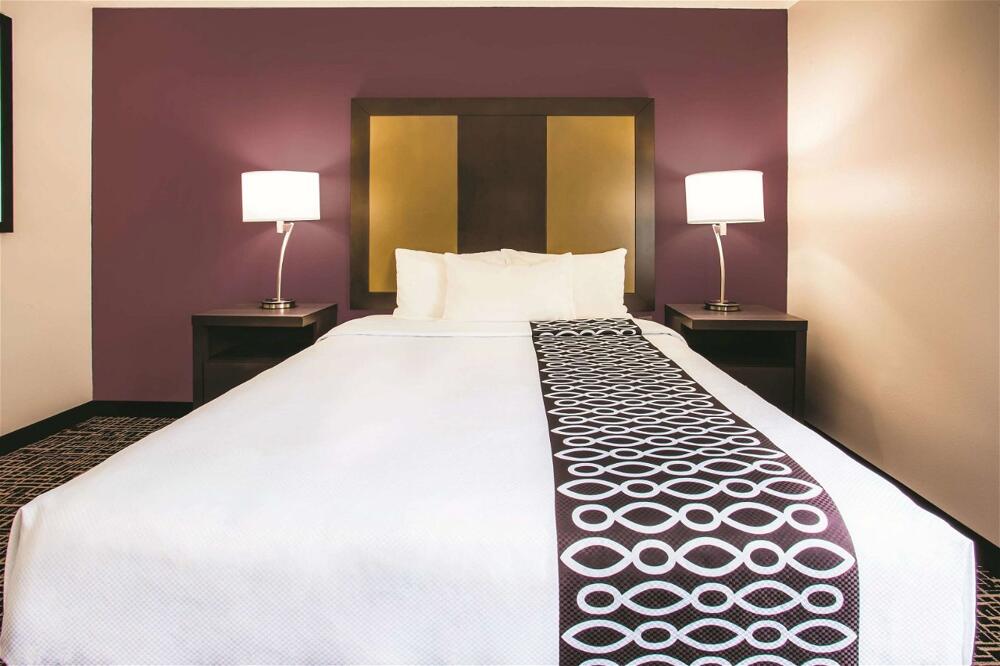 Foto de una habitación de Hotel La Quinta by Wyndham Cincinnati NE - Mason