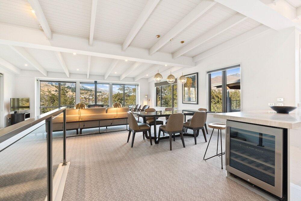 Foto de una habitación de The Rees Hotel &amp;amp; Luxury Apartments