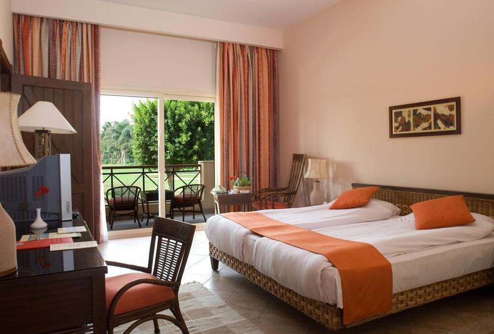 Foto general de Hotel Swiss Inn Pyramids Golf Resort
