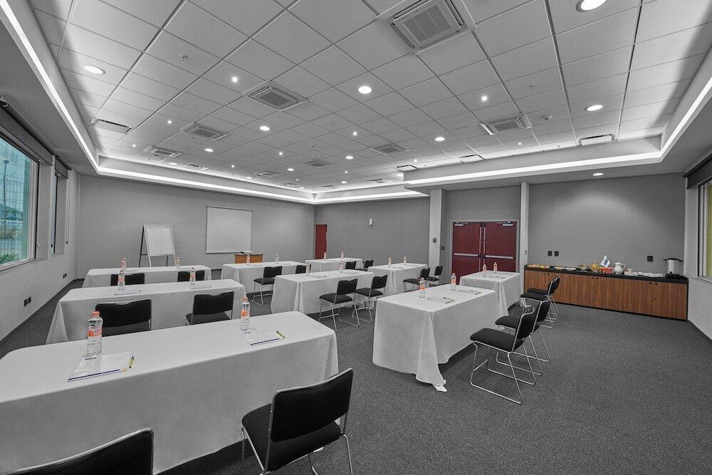 Foto general de Hotel City Express by Marriott Monterrey Santa Catarina