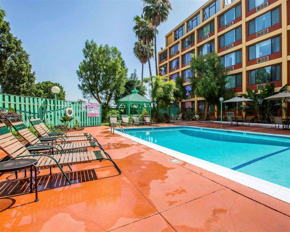 Foto de los servicios de Hotel Quality Inn &amp;amp; Suites Montebello - Los Angeles