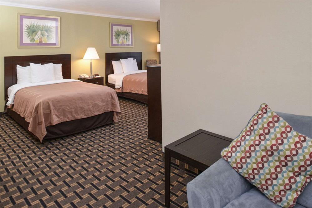 Foto de una habitación de Hotel Quality Inn &amp;amp; Suites Montebello - Los Angeles