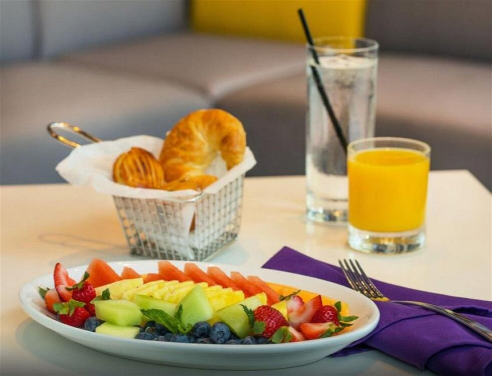 Foto de restauración de Hotel YOTEL Boston