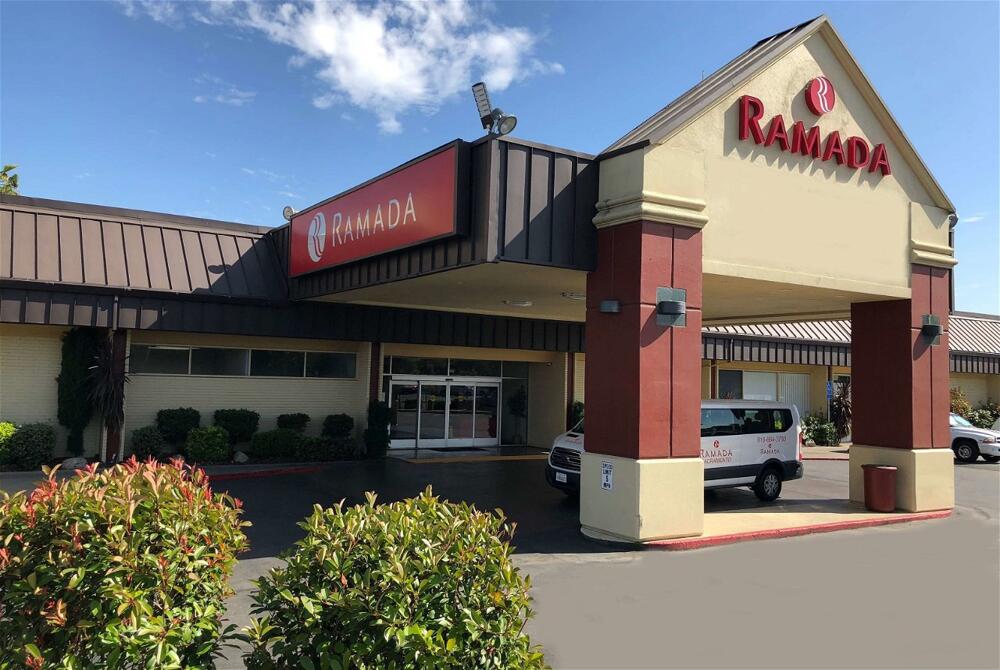 Foto del exterior de Hotel Ramada by Wyndham Sacramento