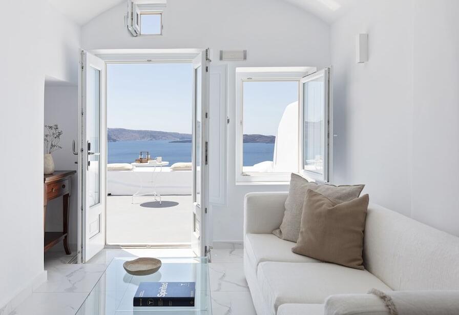 Foto de una habitación de Canaves Oia Boutique Hotel