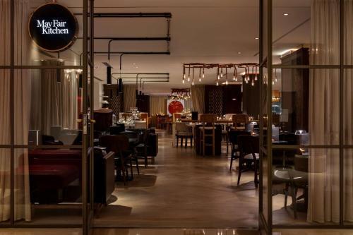 Foto de restauración de The May Fair, A Radisson Collection Hotel, Mayfair London