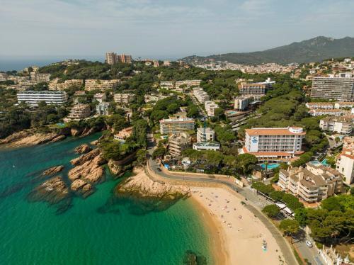 Foto del exterior de Hotel Ilunion Caleta Park