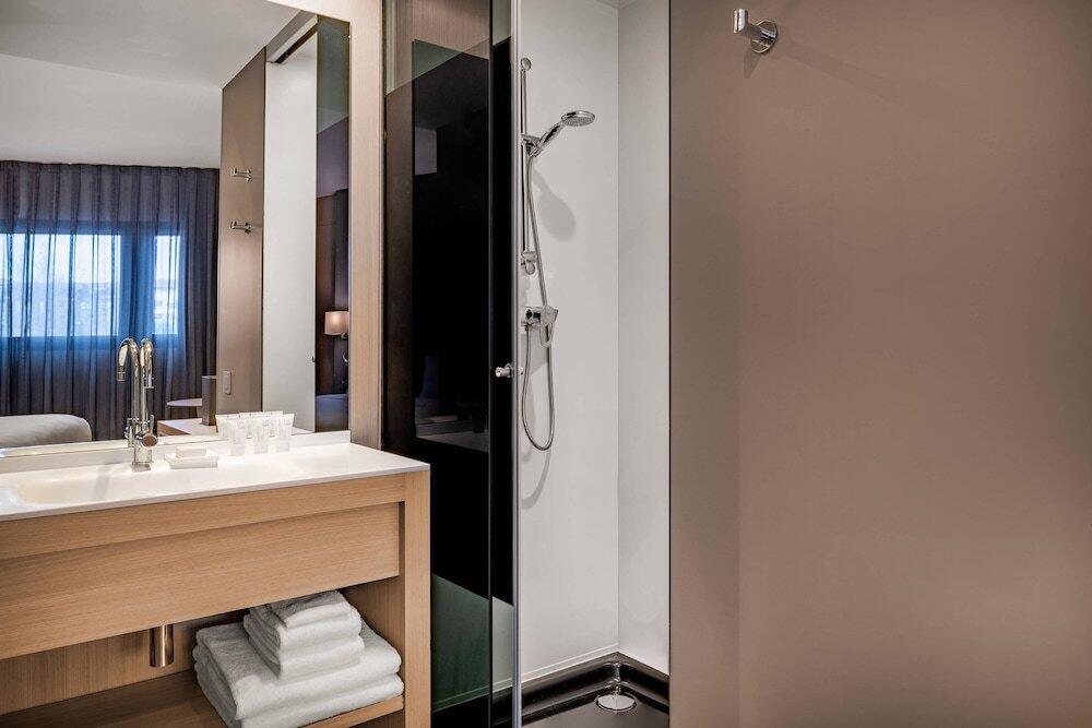 Foto del baño de AC Hotel Sants by Marriott