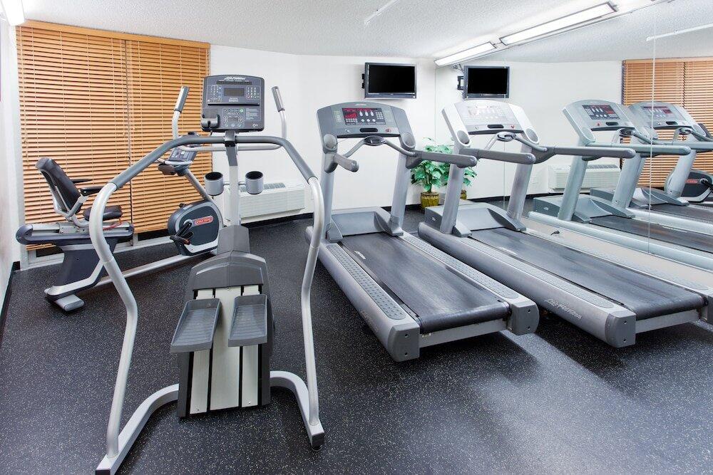 Foto de los servicios de Holiday Inn Charleston-Riverview, an IHG Hotel
