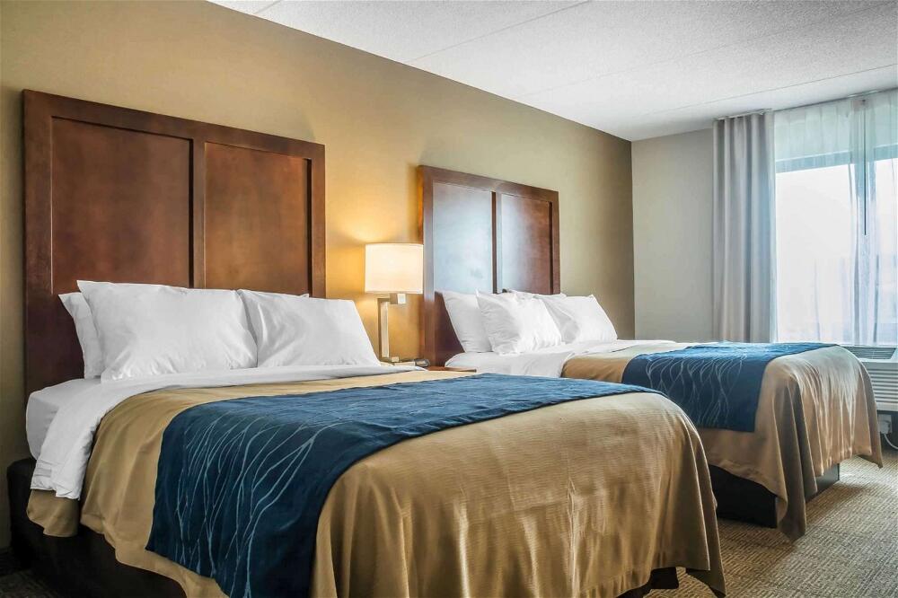 Foto de una habitación de Hotel Comfort Inn The Pointe