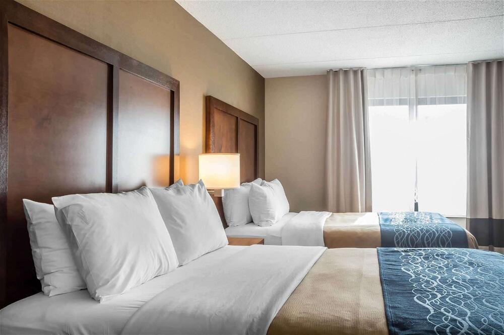 Foto de una habitación de Hotel Comfort Inn The Pointe