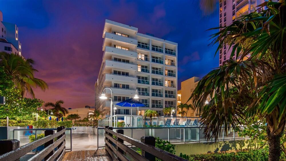 Foto del exterior de Hotel Best Western Plus Atlantic Beach Resort