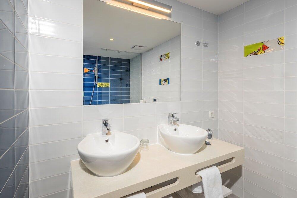 Foto del baño de Pharos Hvar Hotel