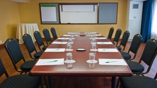 Foto de los servicios de Buffalo Airport Hotel