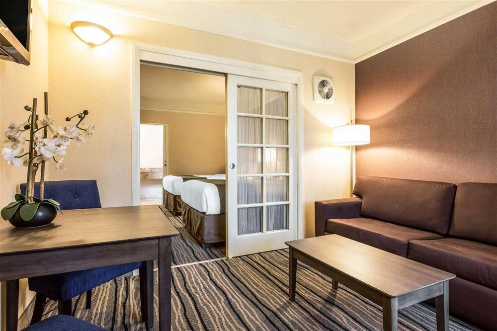 Foto general de Hotel Ramada Suites by Wyndham San Diego
