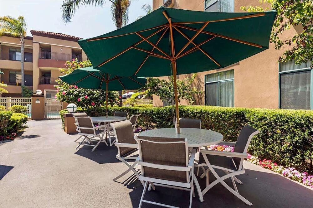 Foto de las zonas nobles de Hotel Ramada Suites by Wyndham San Diego