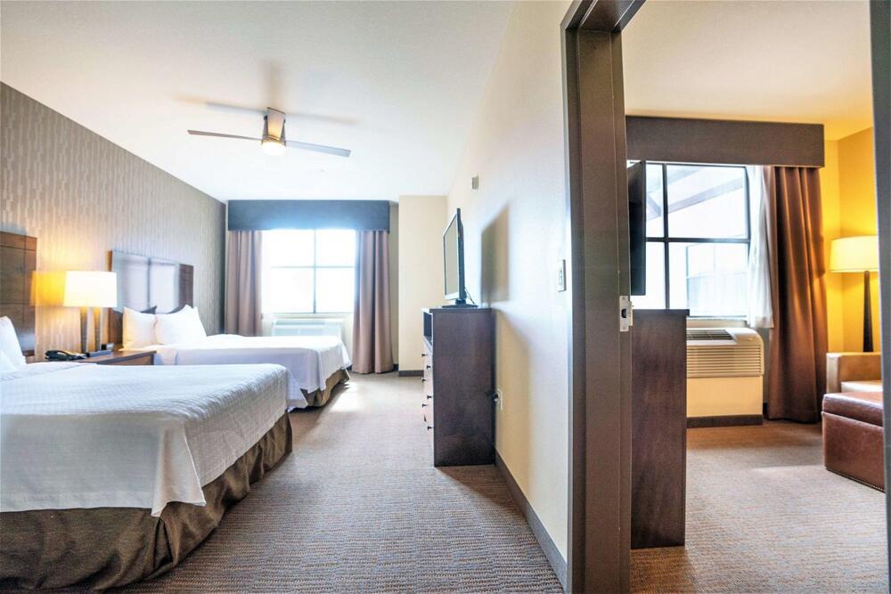 Foto de una habitación de Hotel Homewood Suites by Hilton, Durango