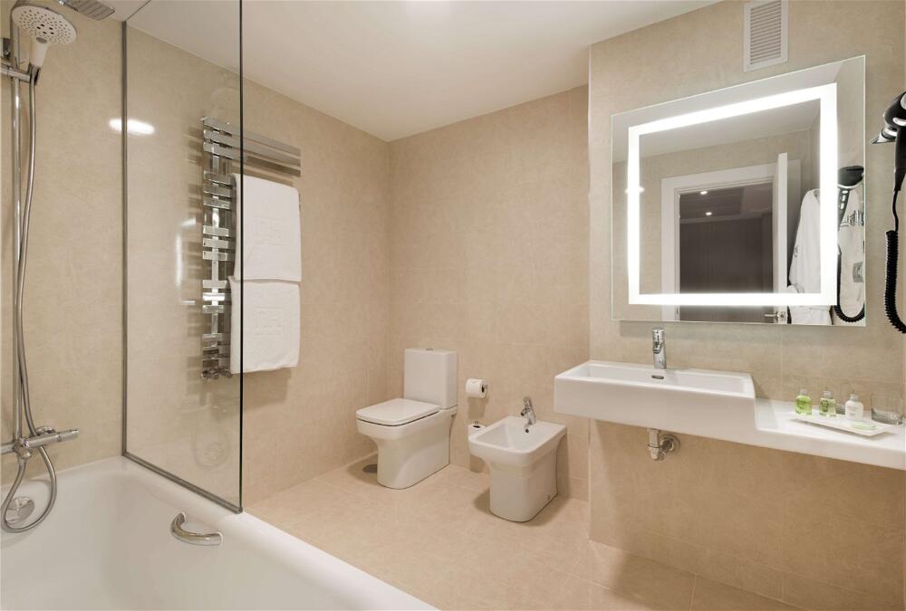 Foto del baño de Hotel NH Madrid Chamberí