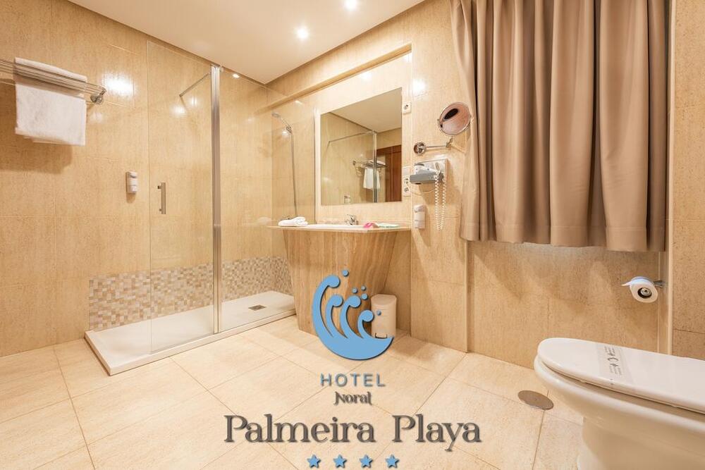 Foto del baño de Hotel Norat Palmeira Playa