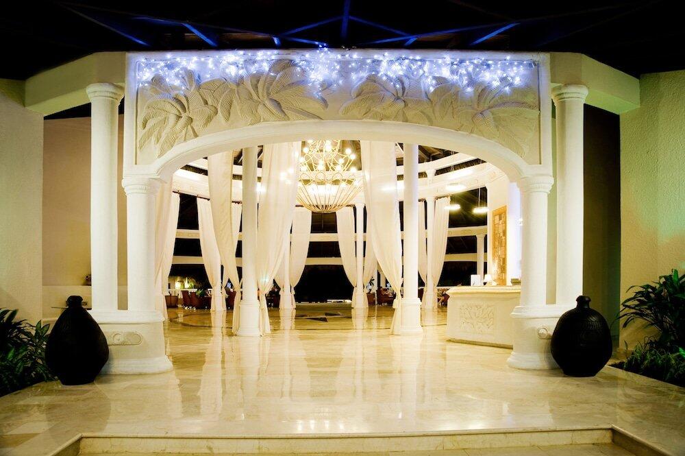 Foto de las zonas nobles de Complejo Cofresi Palm Beach &amp;amp; Spa Resort All Inclusive