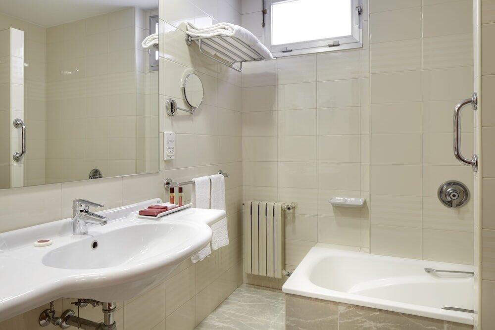 Foto del baño de Hotel Blanca de Navarra