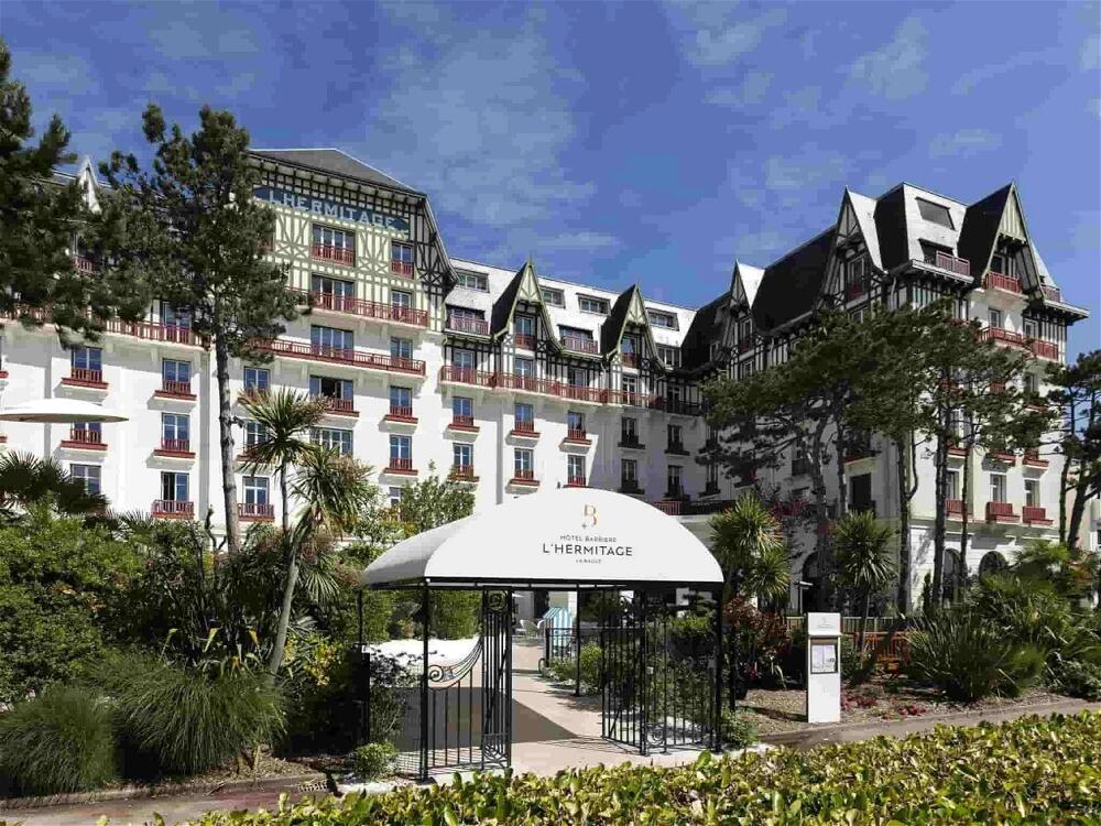 Foto del exterior de Hôtel Barrière L&amp;#039;Hermitage
