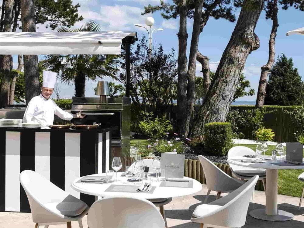 Foto de las zonas nobles de Hôtel Barrière L&amp;#039;Hermitage