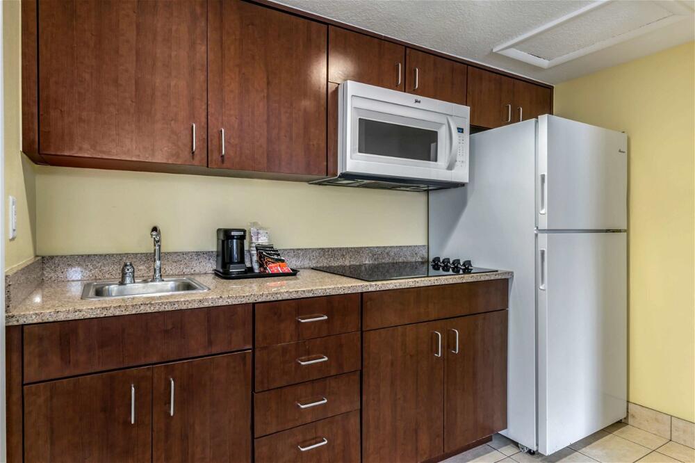 Foto de una habitación de Best Western Cocoa Beach Hotel &amp;amp; Suites