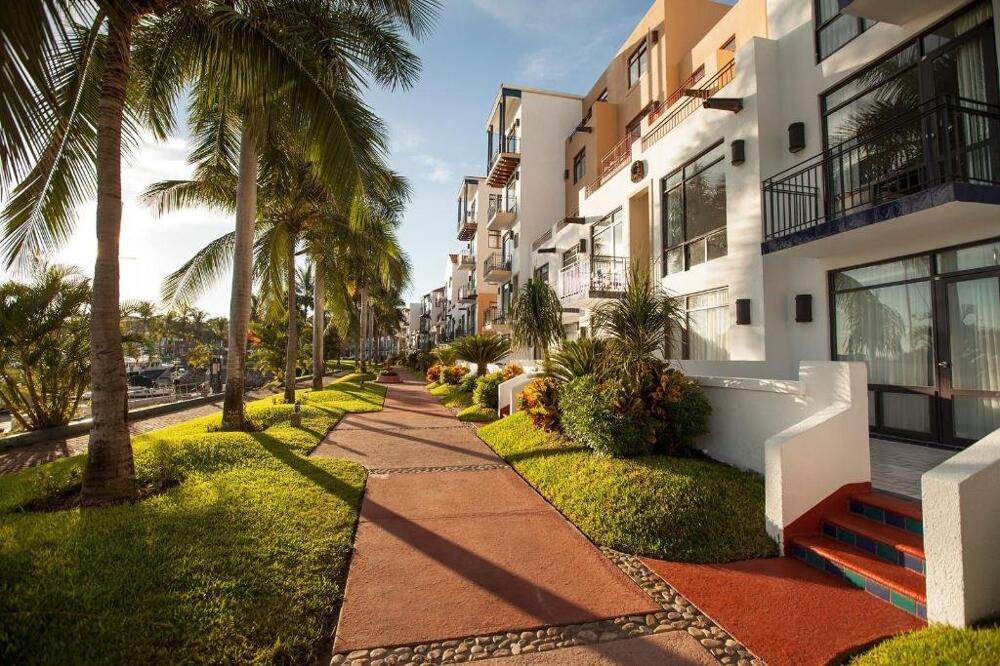 Foto de los servicios de El Cid Marina Beach Hotel