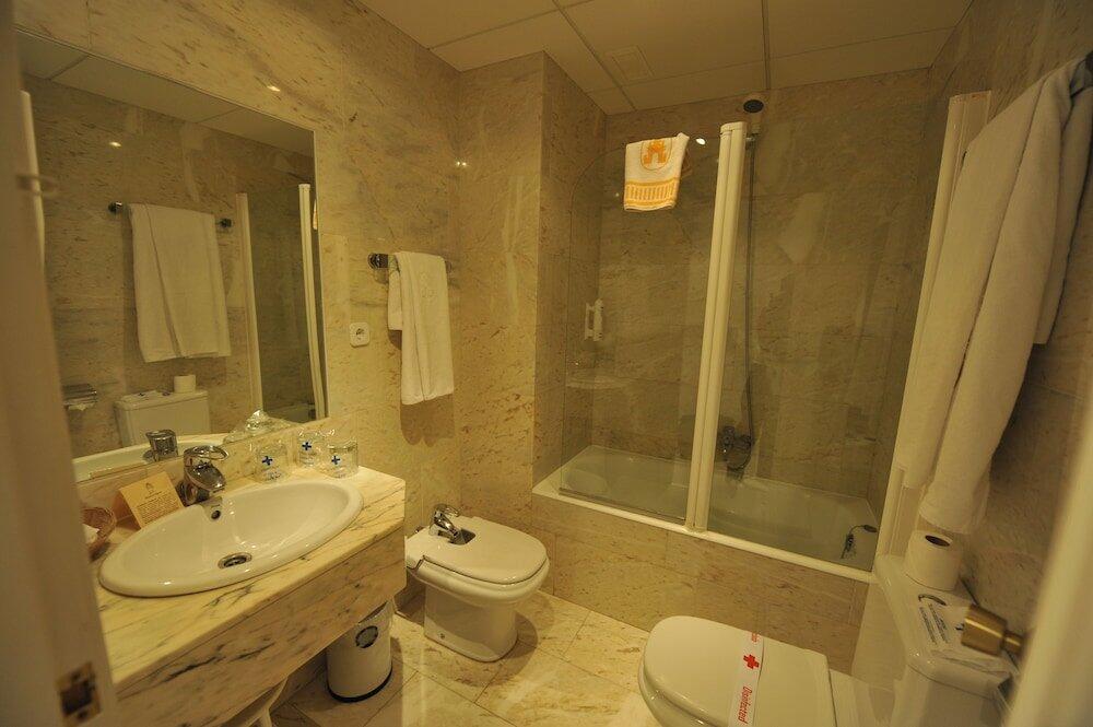 Foto del baño de Hotel Puerta de Segovia